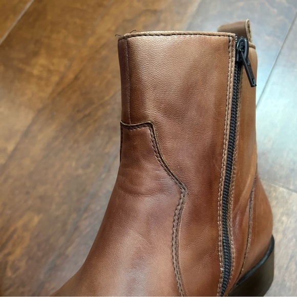 Kenneth Cole Brown Leather Men's Boots withSquared Toes, Size 9 - Picture 8 of 16